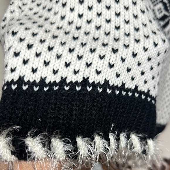 Westbound Petites Cardigan Sweater Wrap Shrug Fuzzy Fringe Womens - Picture 5 of 11